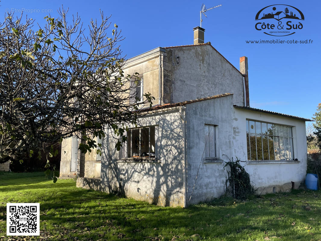 Maison à SURGERES