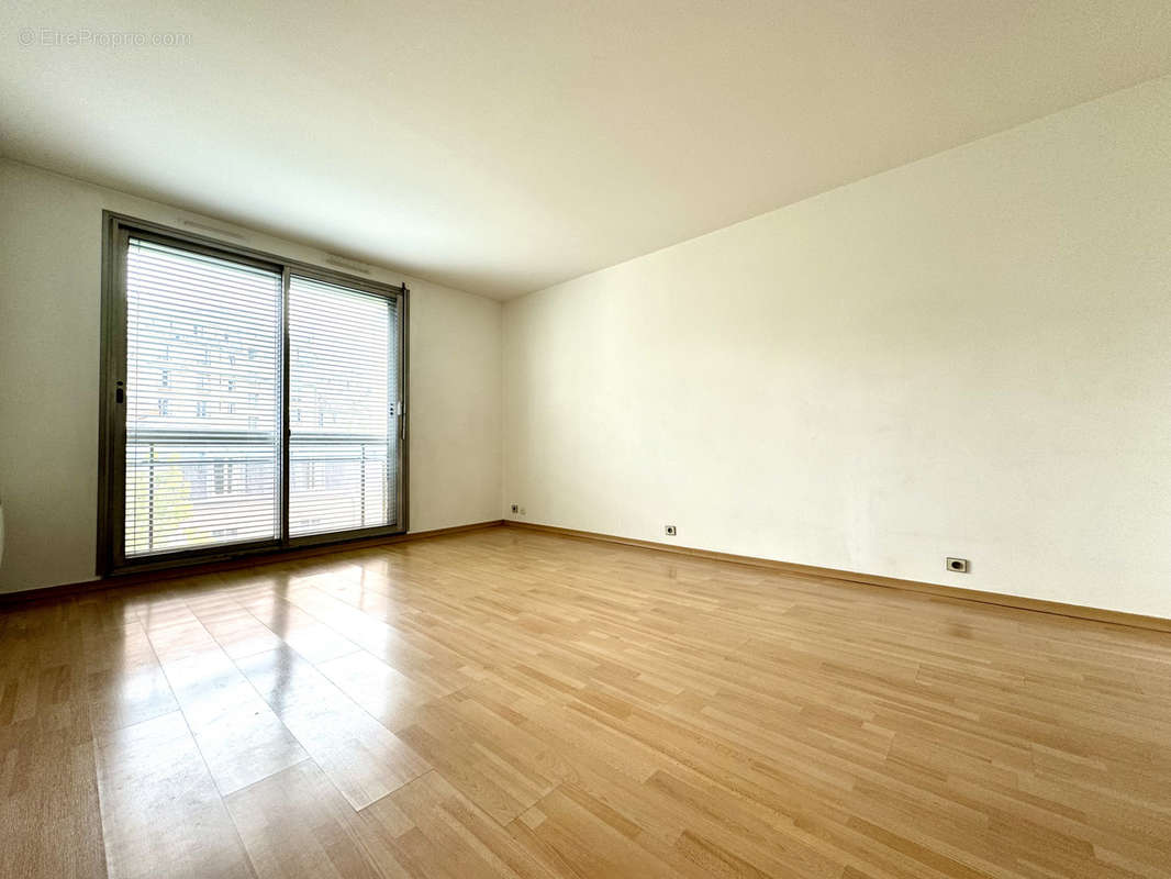 Appartement à CHARENTON-LE-PONT