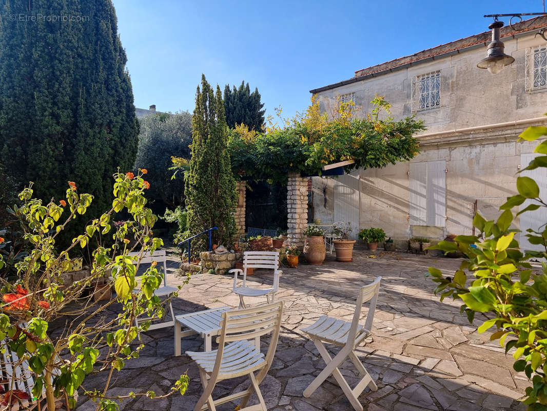 Maison à ROCHEFORT