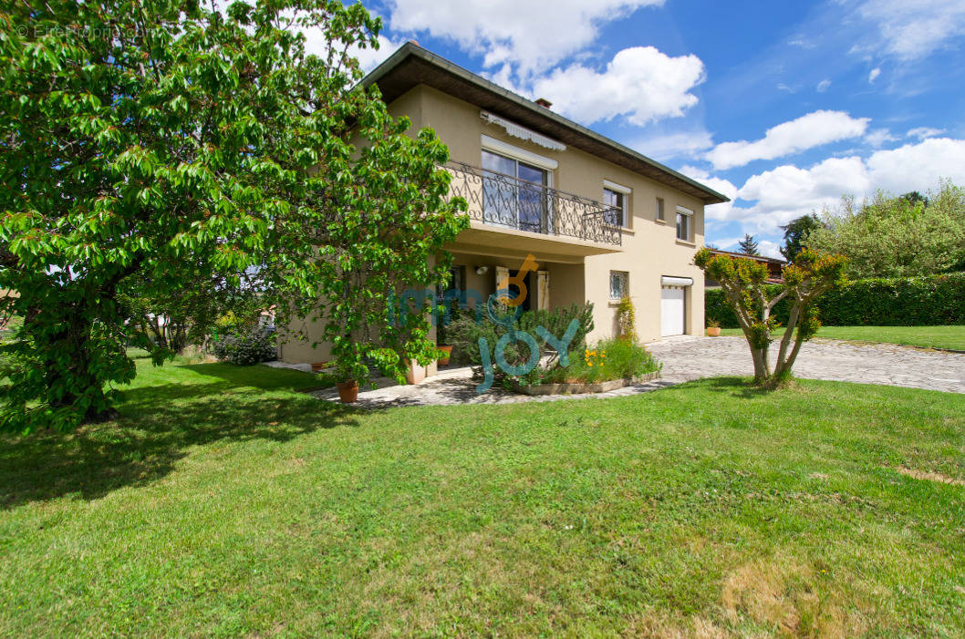 Maison à SAINTE-FOY-D&#039;AIGREFEUILLE