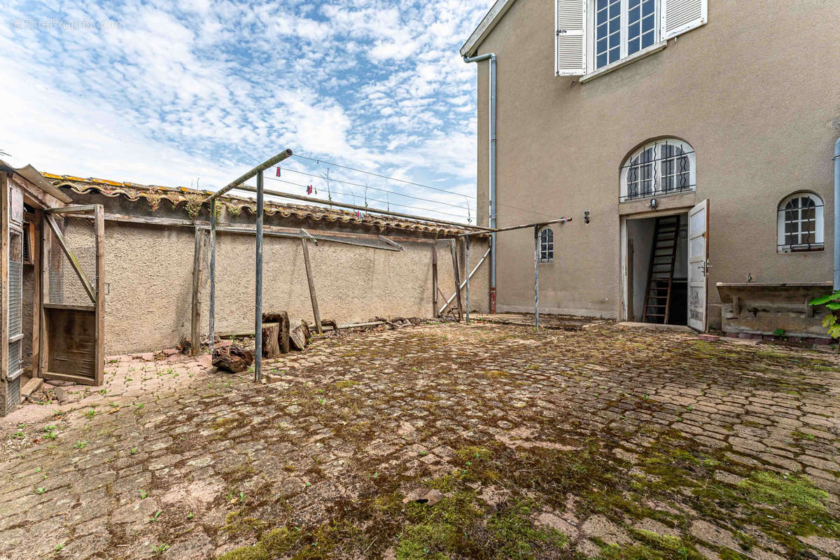 Maison à SAINT-DIDIER-SUR-CHALARONNE