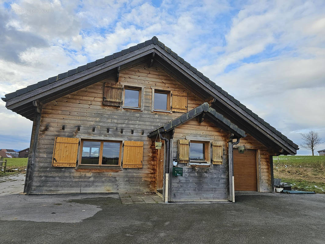 Maison à FRASNE