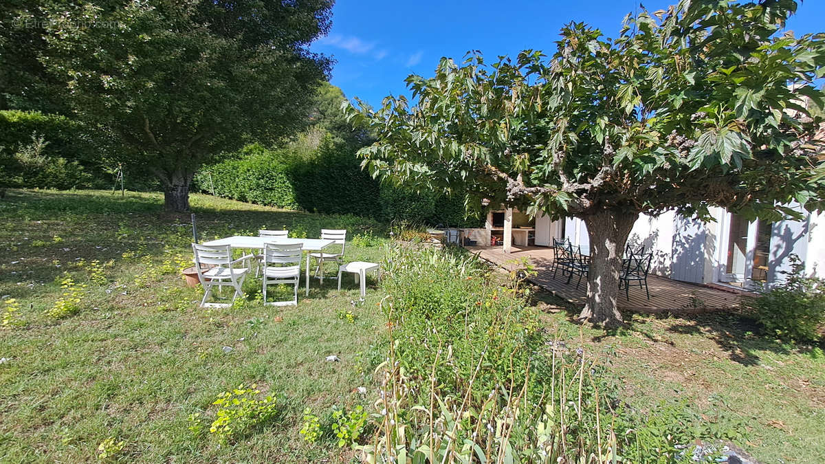 Maison à MEYRARGUES