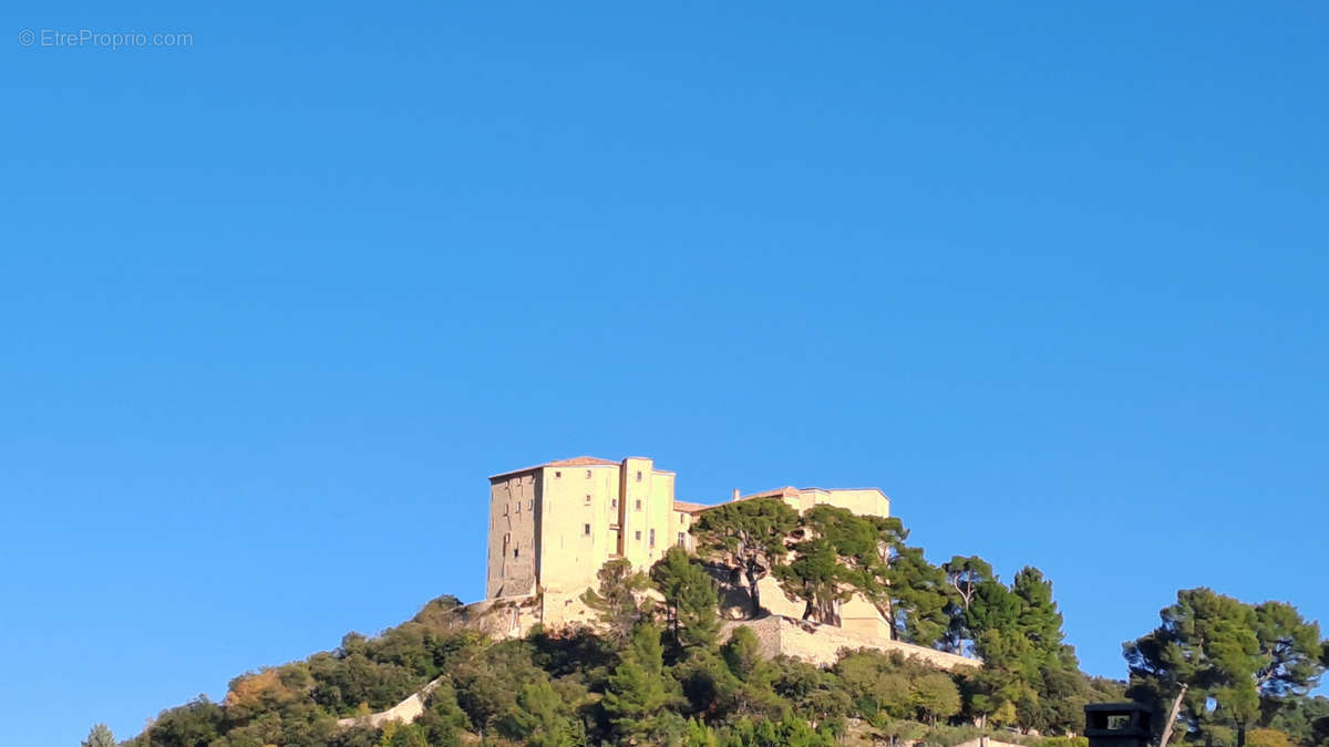 Maison à MEYRARGUES