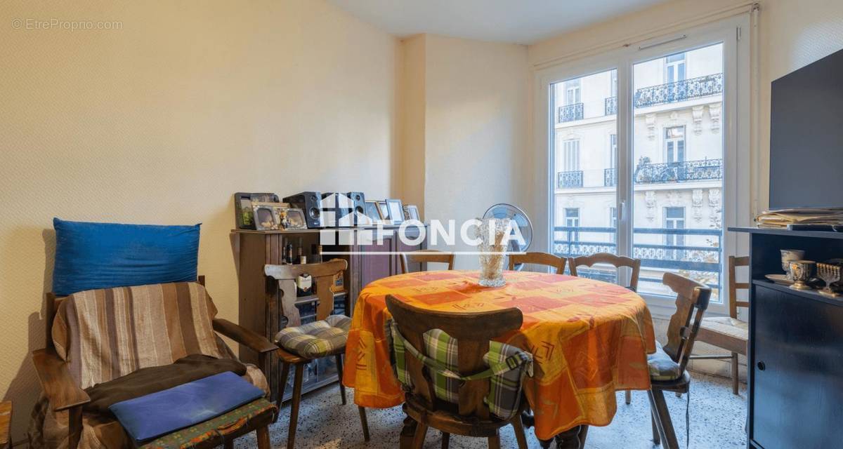 Appartement à MARSEILLE-6E