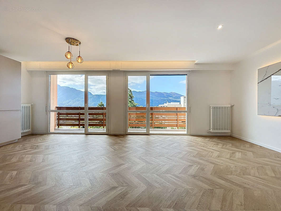 Appartement à AIX-LES-BAINS