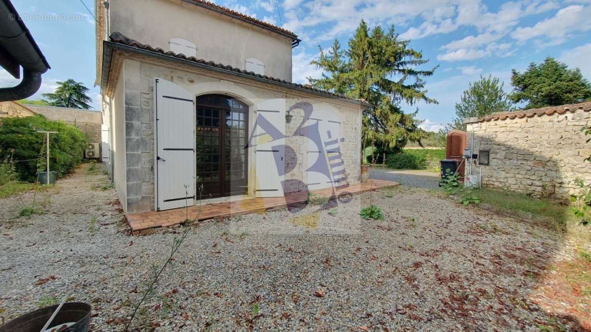 Maison à ANGOULEME