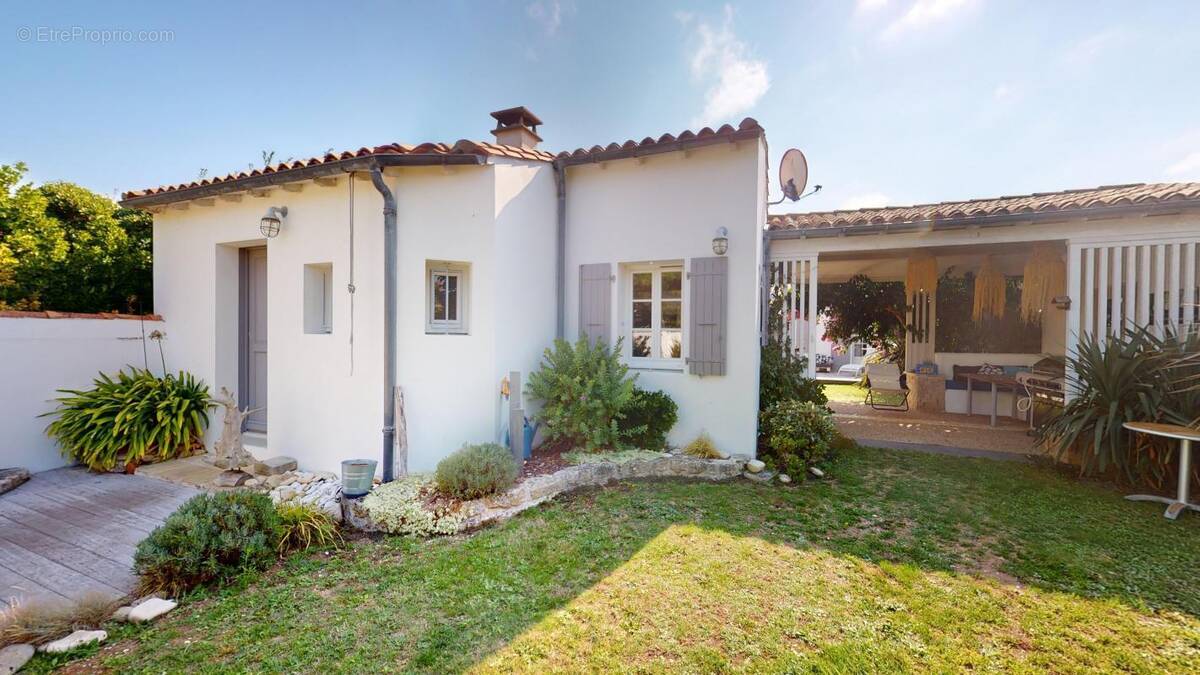 Maison à LA COUARDE-SUR-MER