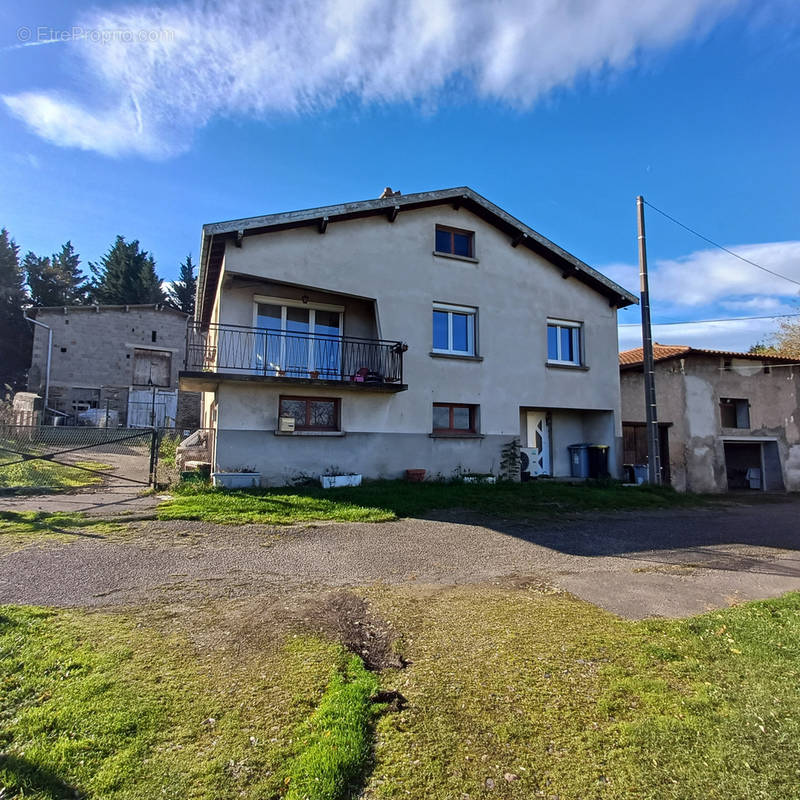 Maison à LA FOUILLOUSE