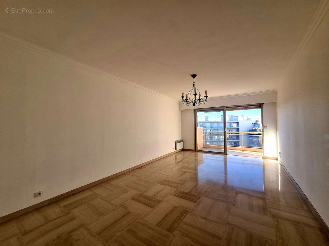 Appartement à VENCE