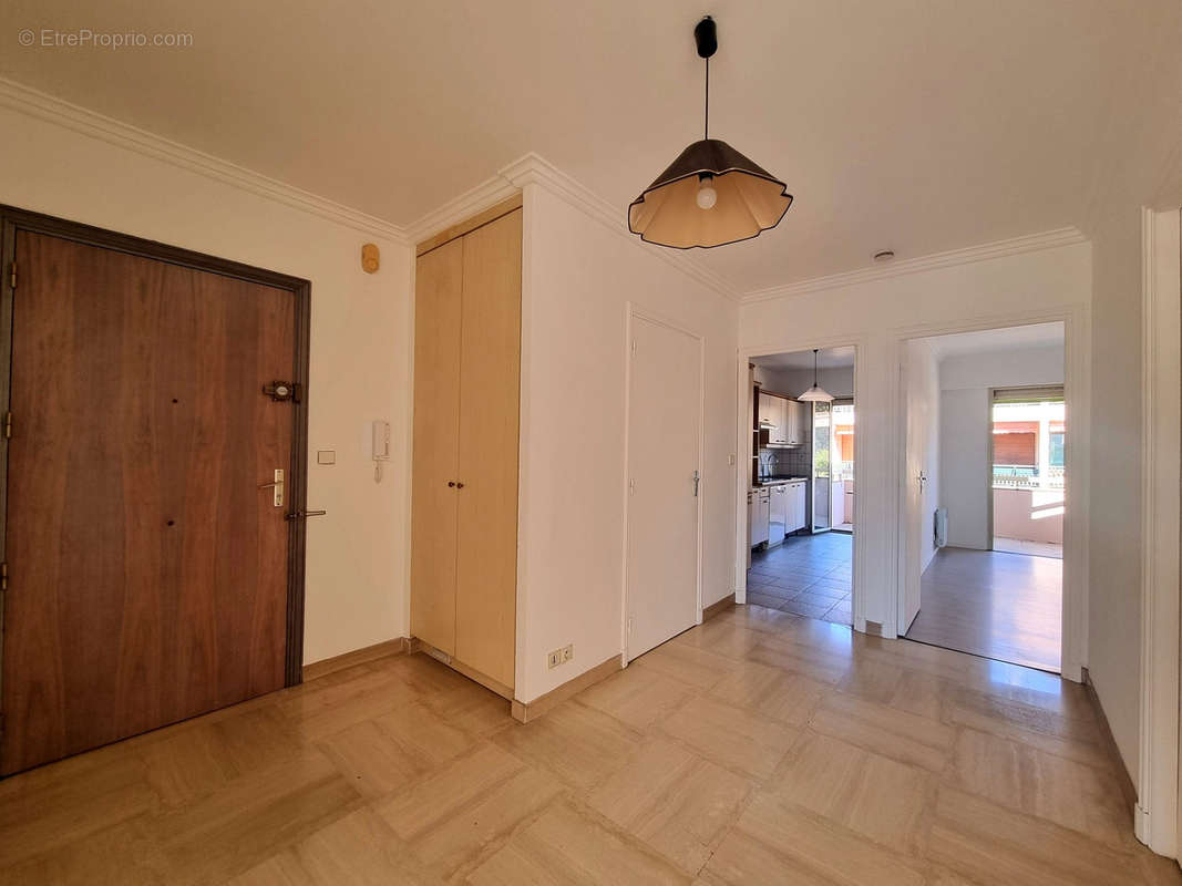 Appartement à VENCE