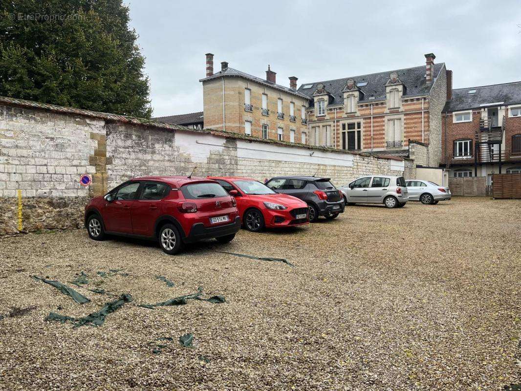 Parking à CHALONS-EN-CHAMPAGNE