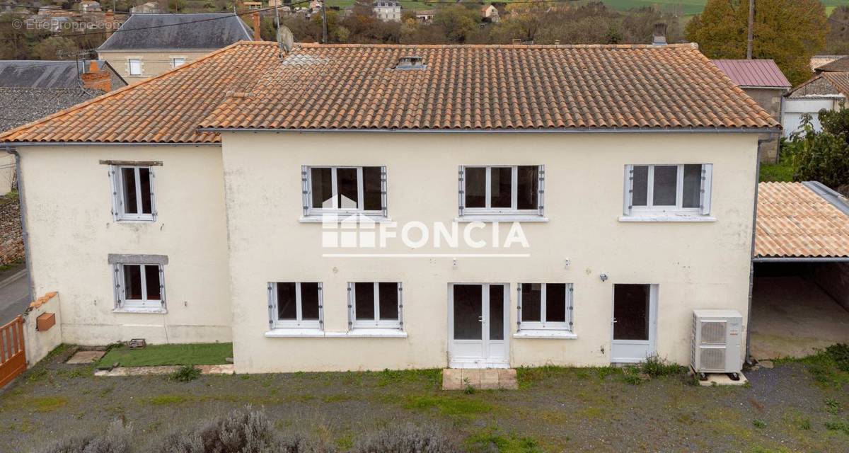 Maison à THOUARS