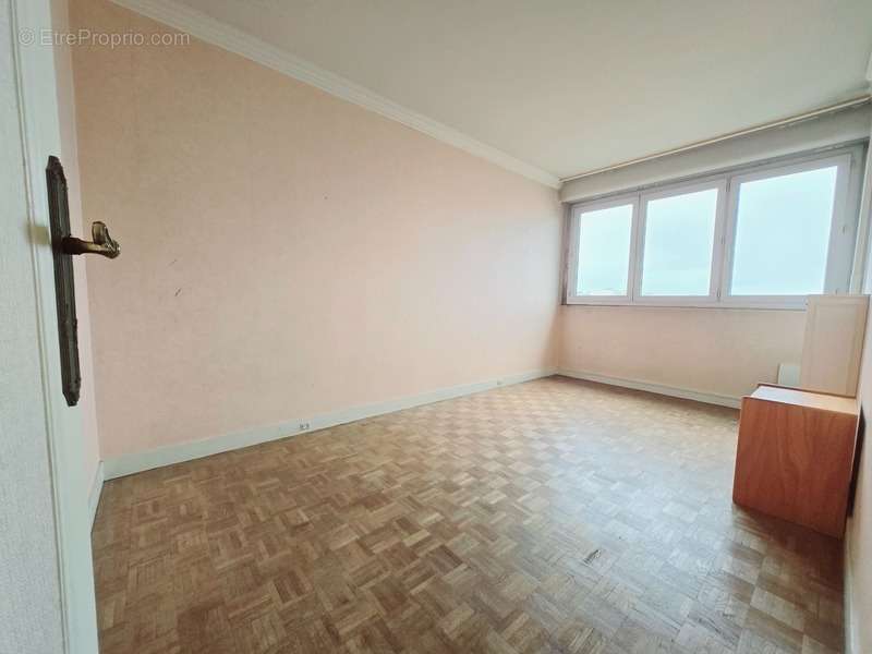 Appartement à MONTROUGE