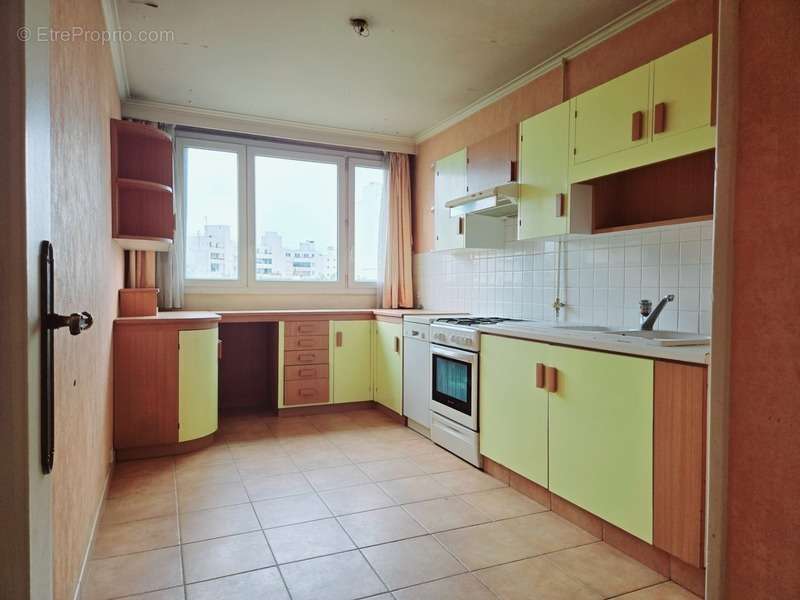 Appartement à MONTROUGE