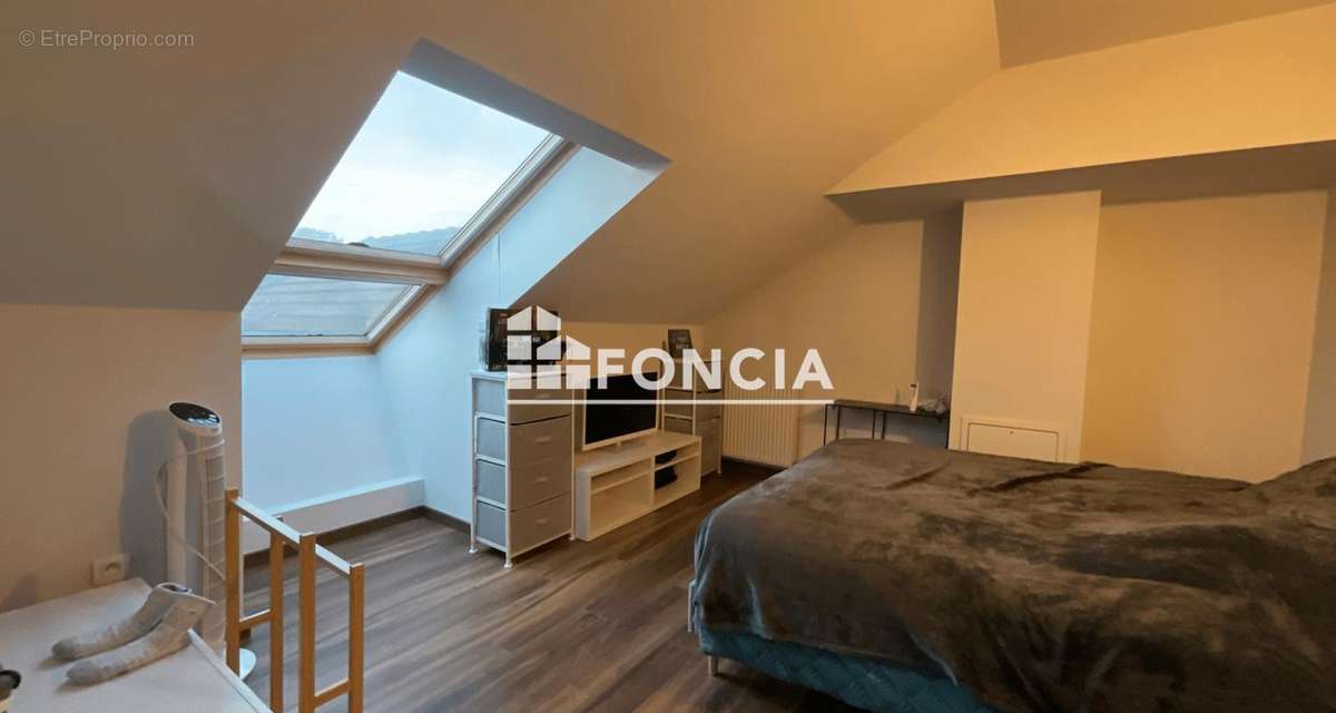 Appartement à LONS