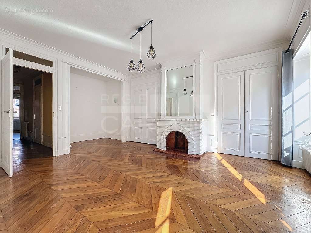 Appartement à LYON-1E