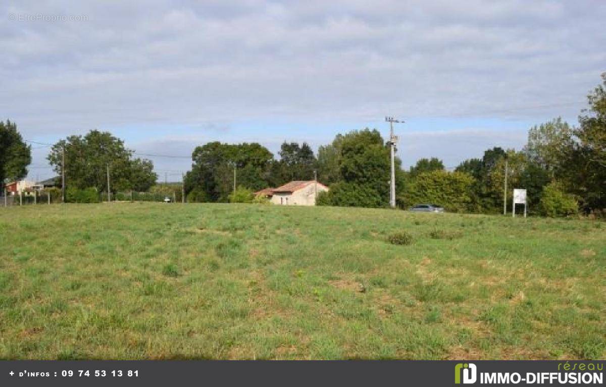 Maison à RUFFEC