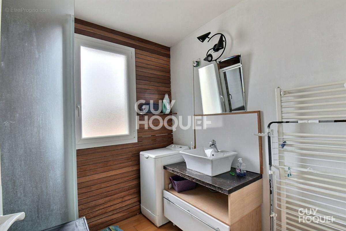 Appartement à LYON-8E