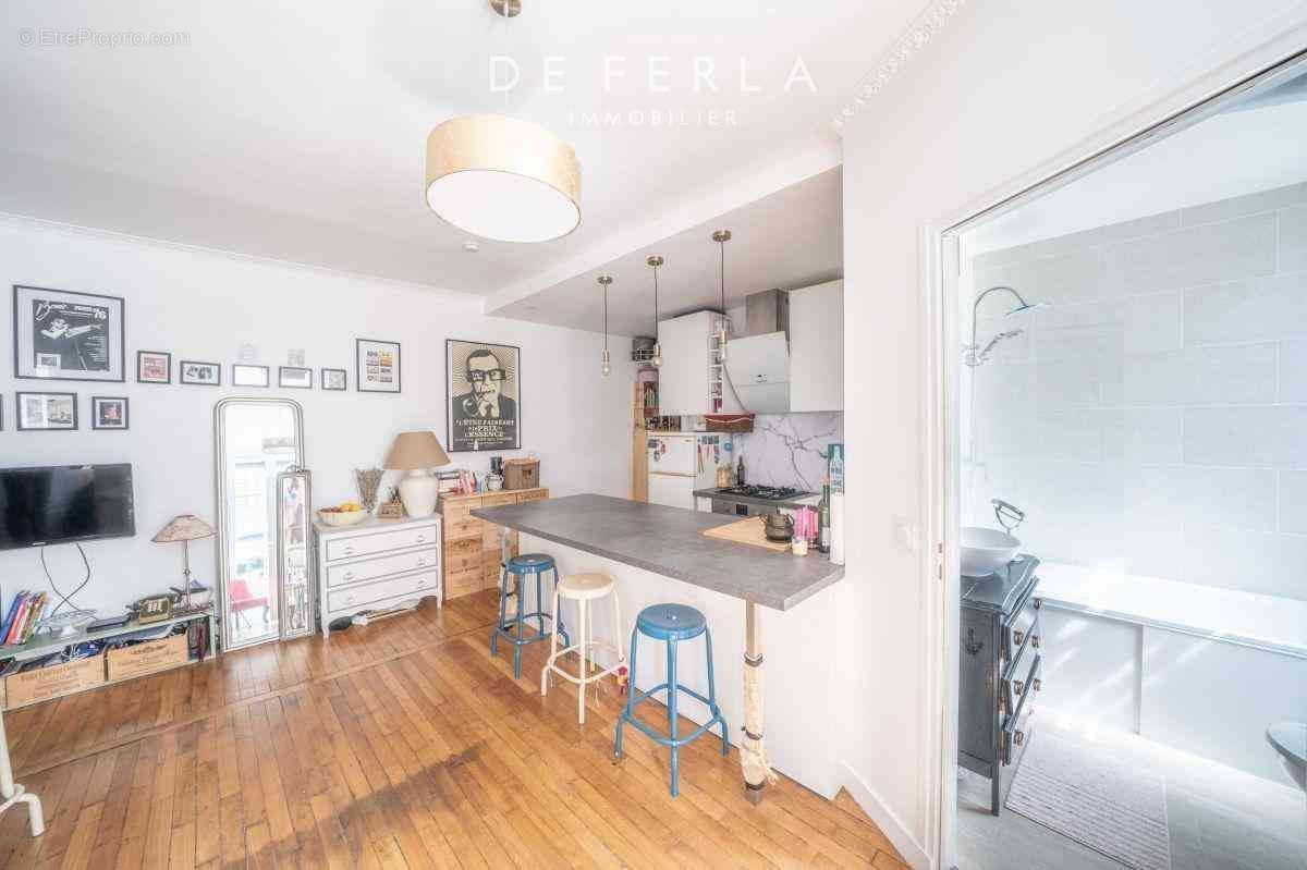 Appartement à PARIS-7E