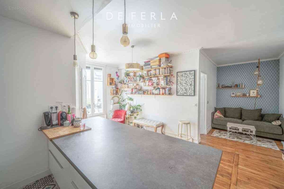 Appartement à PARIS-7E