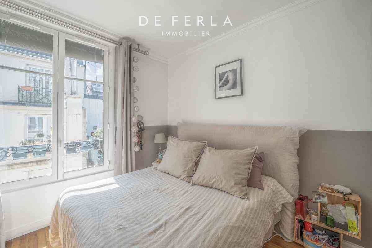 Appartement à PARIS-7E