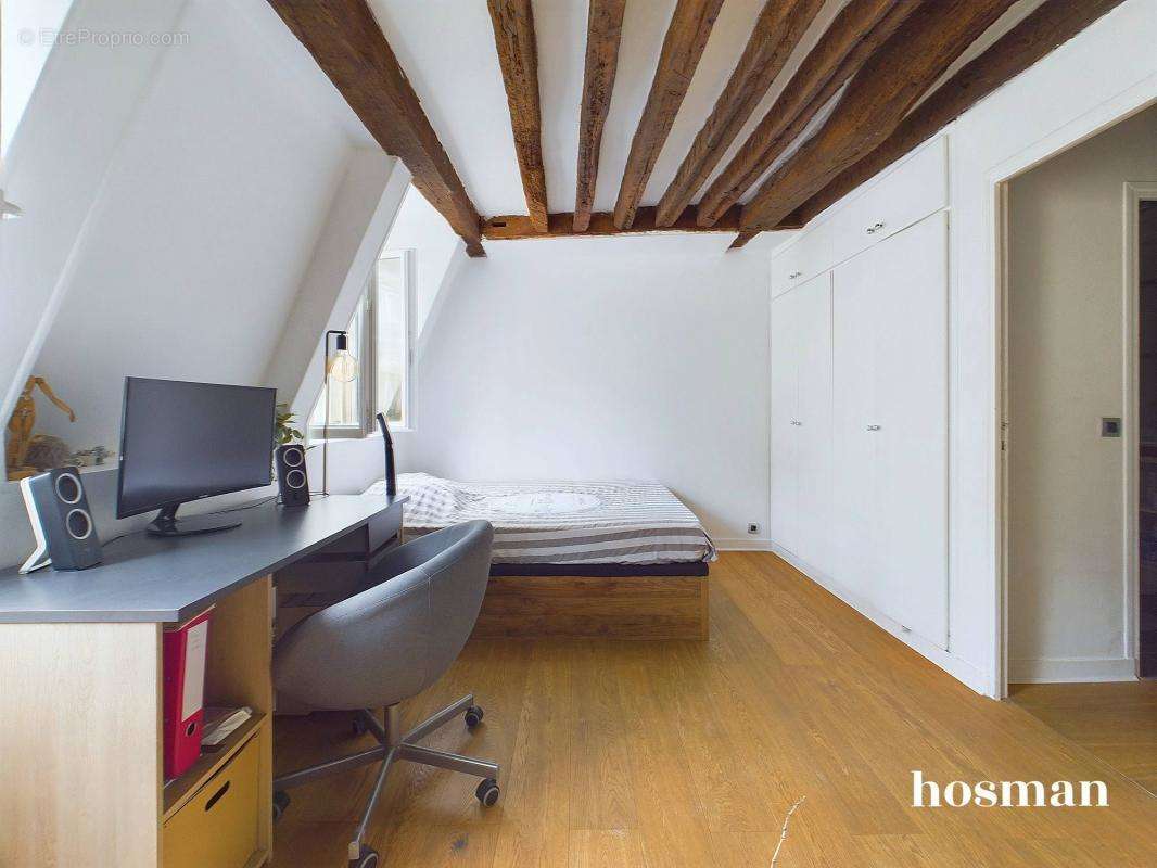 Appartement à PARIS-3E