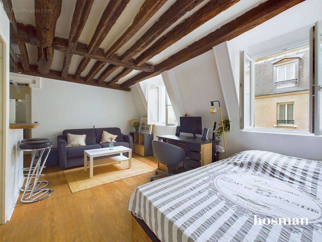 Appartement à PARIS-3E