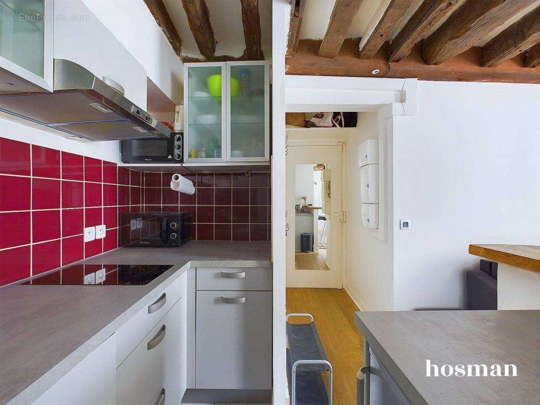 Appartement à PARIS-3E