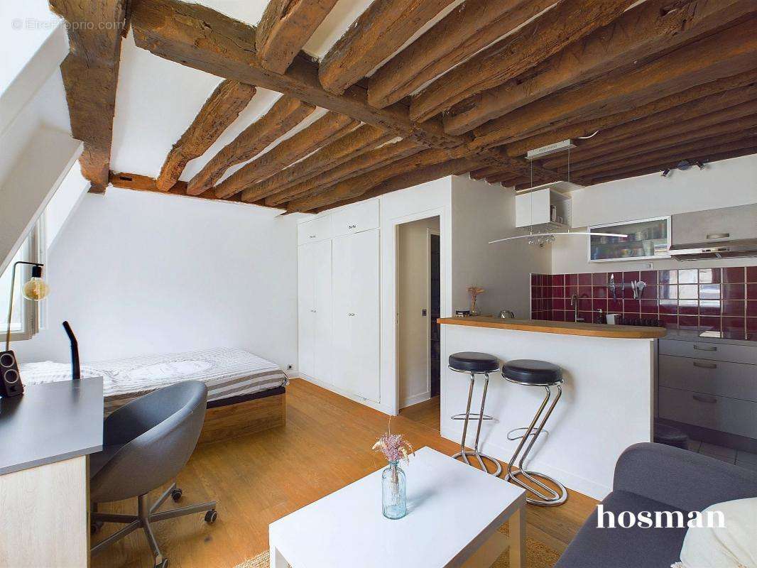 Appartement à PARIS-3E