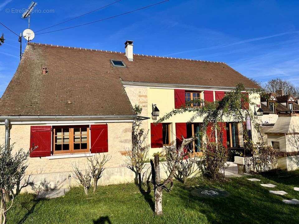 Maison à LONGUEVILLE