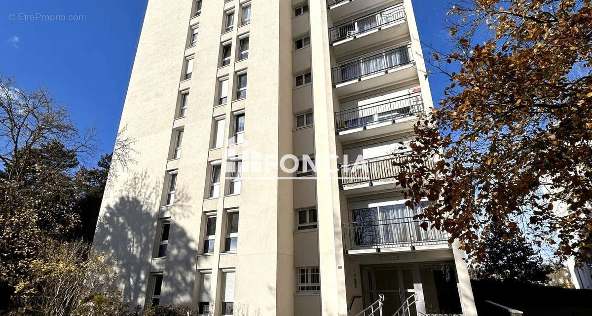 Appartement à EPINAY-SOUS-SENART