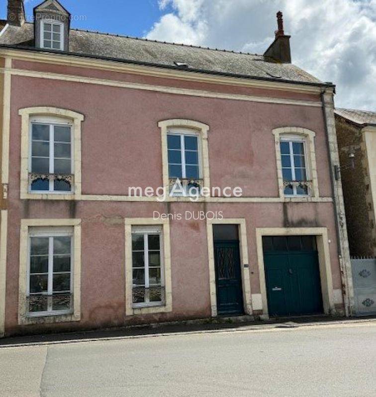 Maison à FRESNAY-SUR-SARTHE