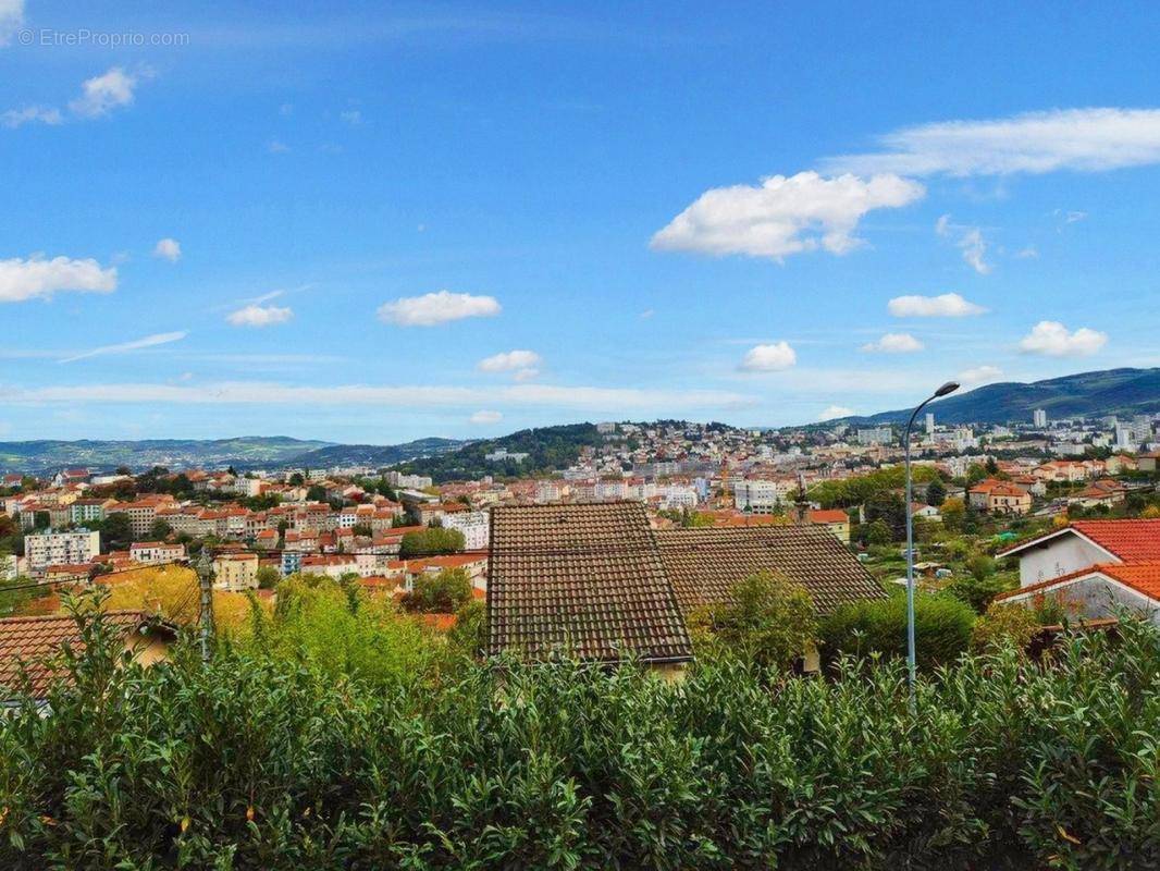 Appartement à SAINT-ETIENNE