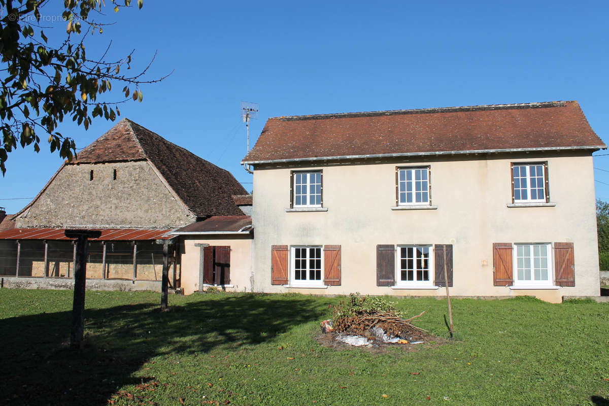 Maison à SAINT-SULPICE-D&#039;EXCIDEUIL