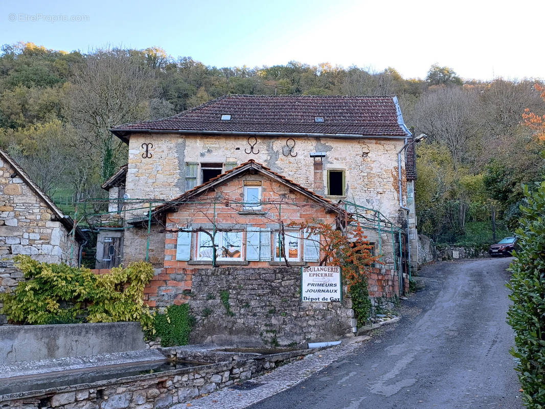 Maison à AMBEYRAC