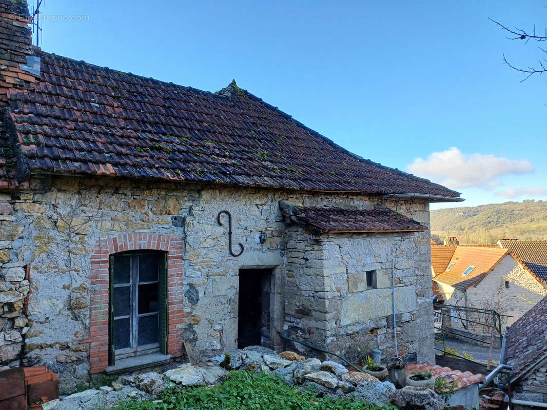 Maison à AMBEYRAC