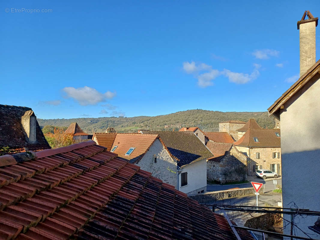 Maison à AMBEYRAC