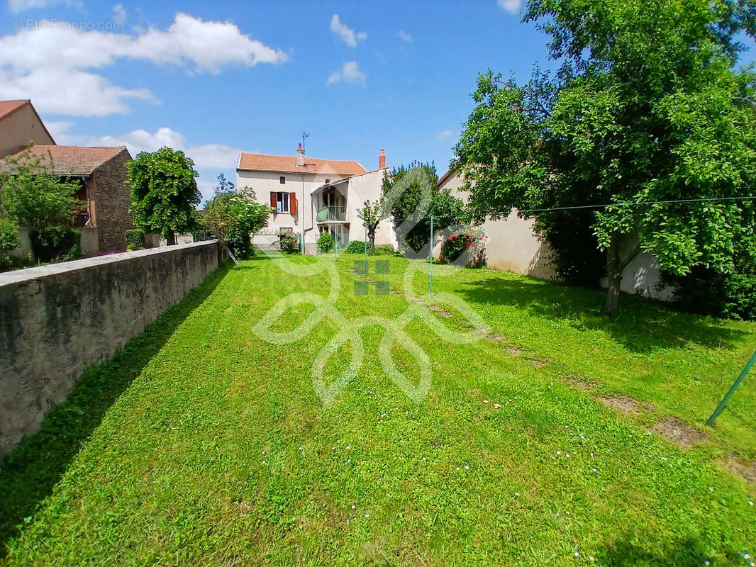 Maison à LEMPDES-SUR-ALLAGNON