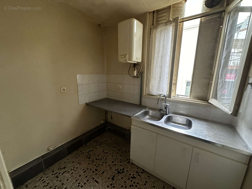 Appartement à PARIS-18E