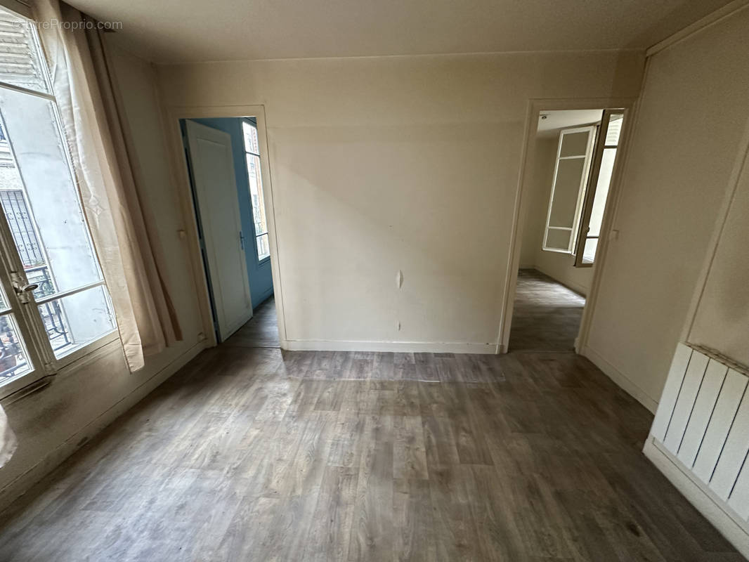 Appartement à PARIS-18E