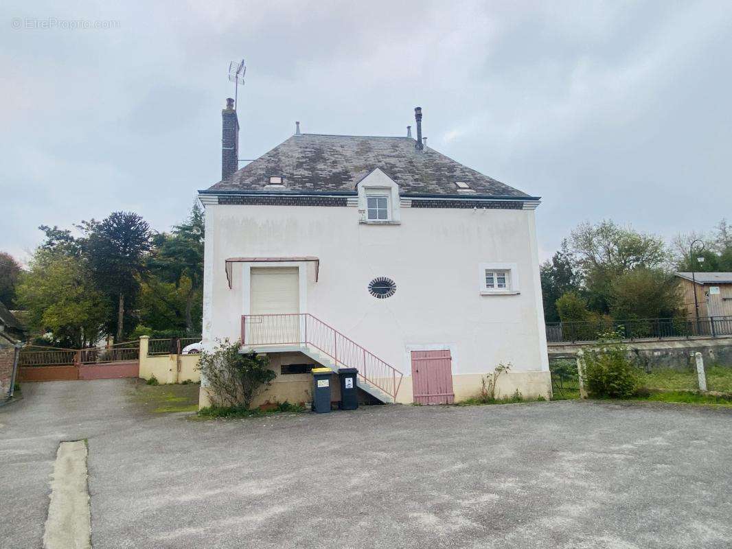 Maison à SAINT-GERMAIN-DE-LA-COUDRE