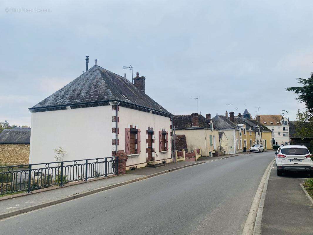 Maison à SAINT-GERMAIN-DE-LA-COUDRE