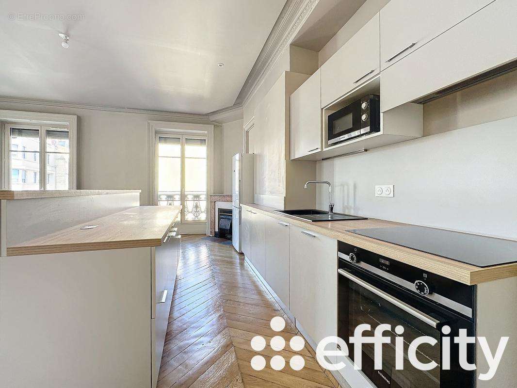 Appartement à LYON-1E