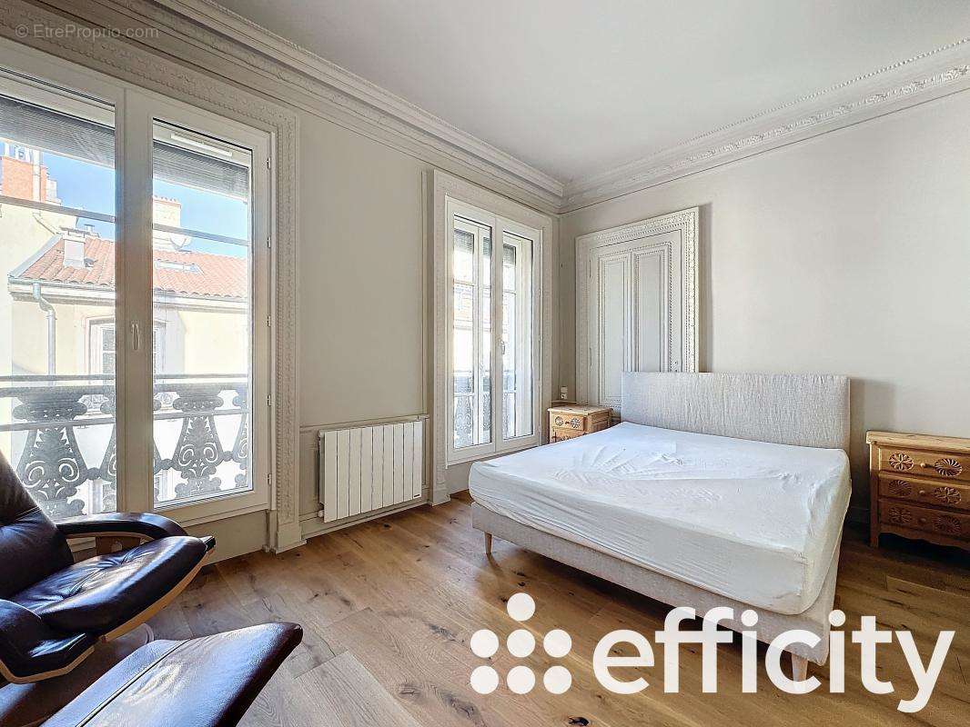 Appartement à LYON-1E