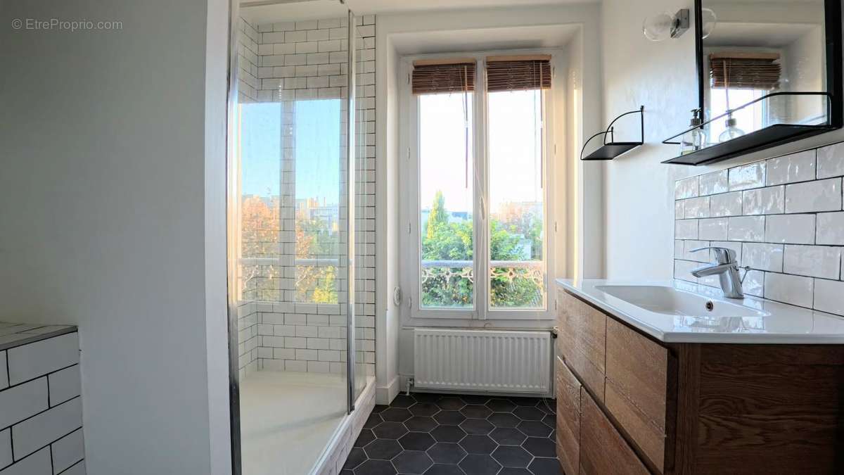 Appartement à SAINT-MAUR-DES-FOSSES