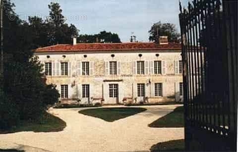 Maison à SAINT-GERMAIN-DE-MARENCENNES