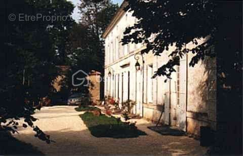 Maison à SAINT-GERMAIN-DE-MARENCENNES