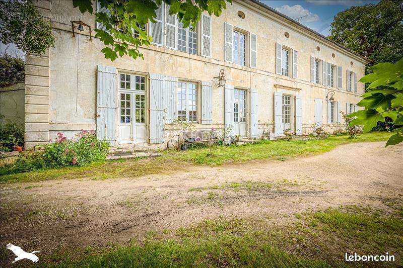 Maison à SAINT-GERMAIN-DE-MARENCENNES