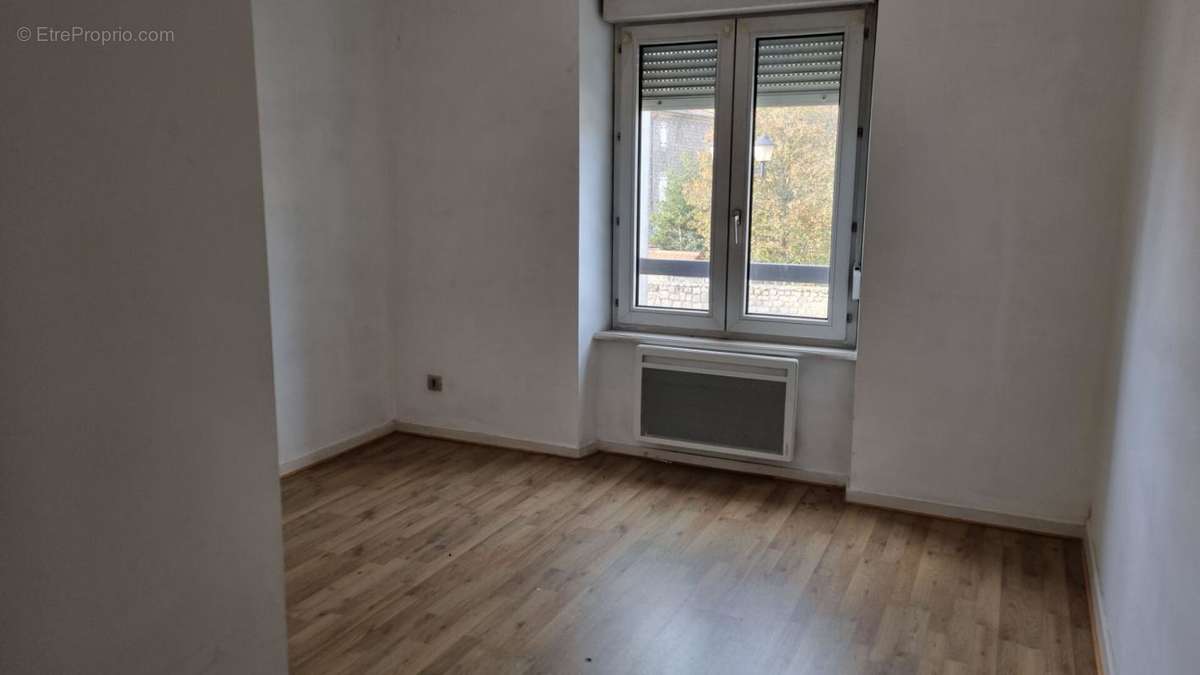 Appartement à DUNIERES